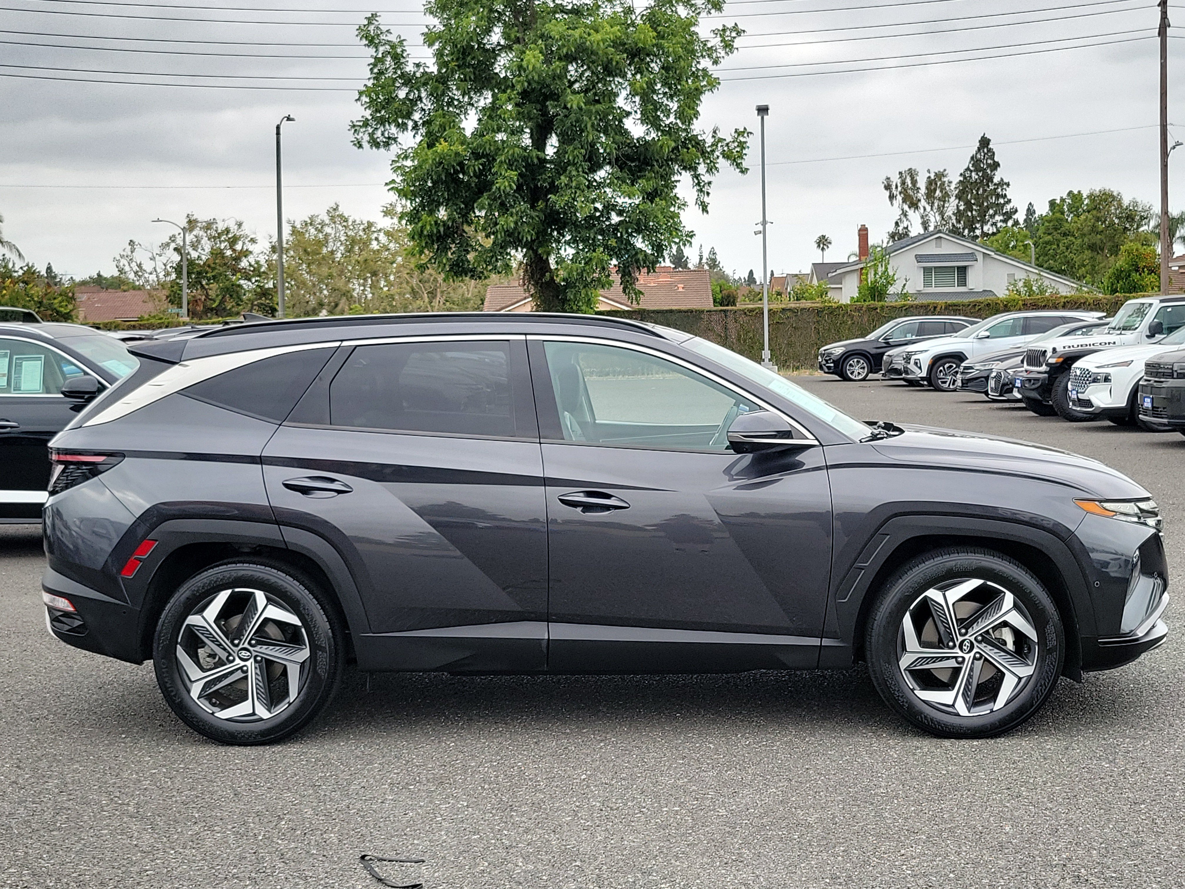 Certified 2022 Hyundai Tucson Limited FWD image 5