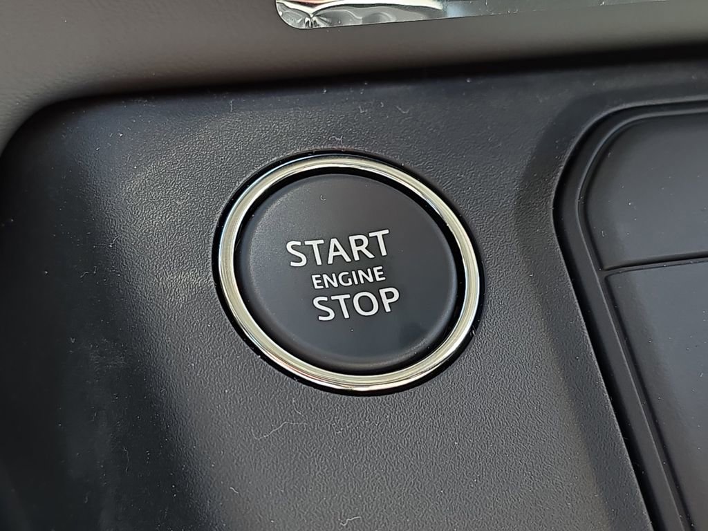 New 2026 Land Rover Defender 110 X-Dynamic SE image 25