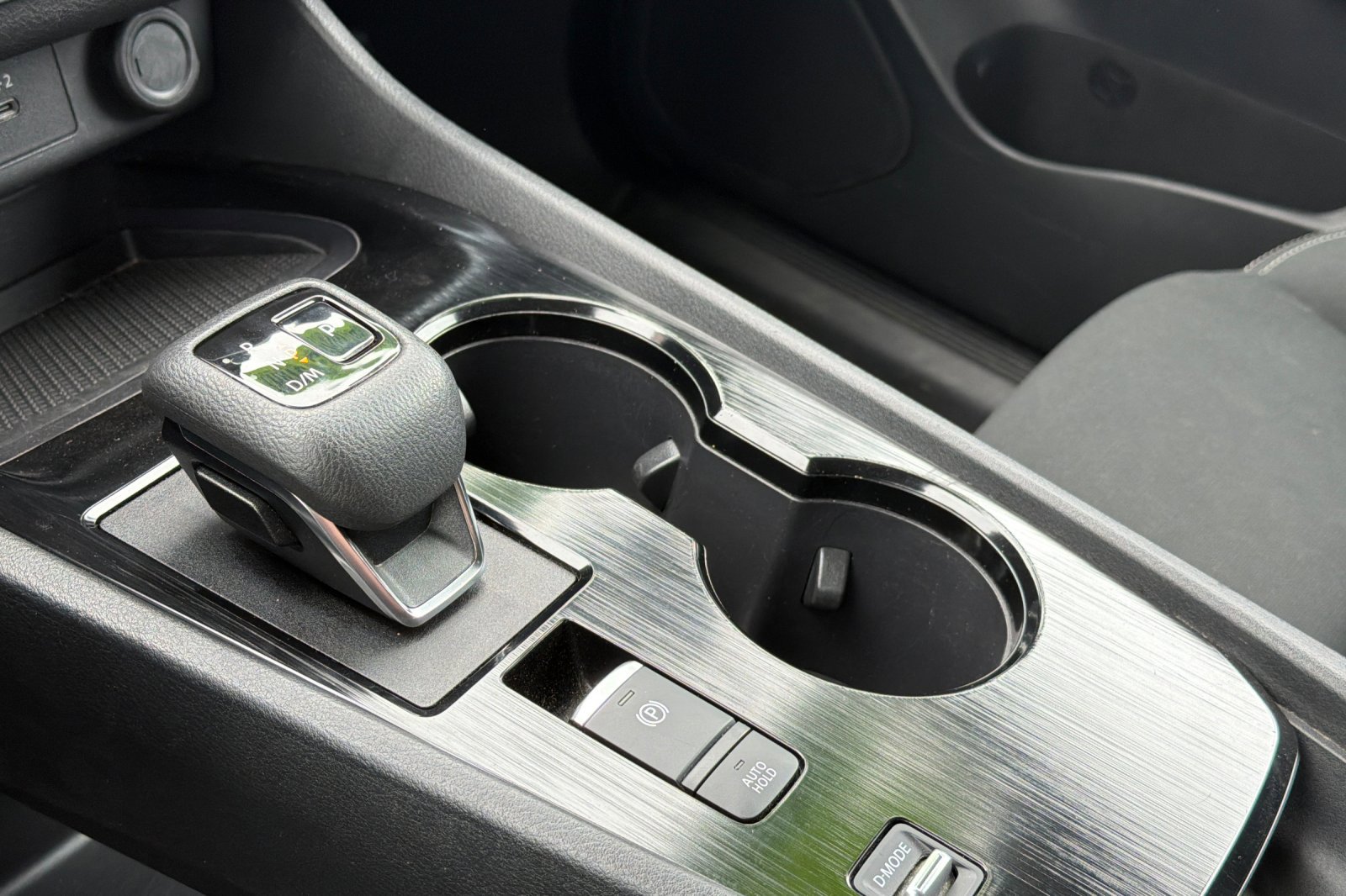 Used 2024 Nissan Rogue S image 21