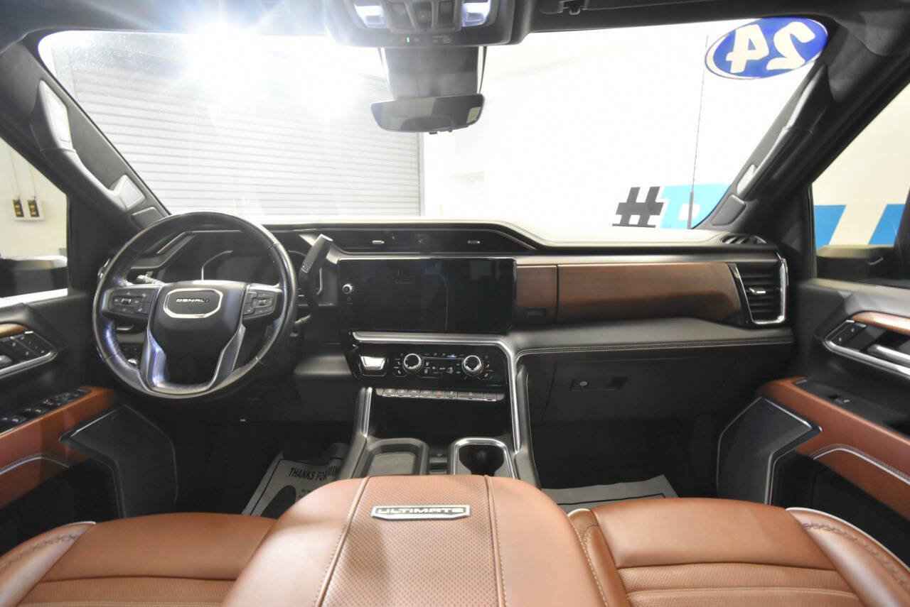 Used 2024 GMC Sierra 2500 Denali Ultimate w/ Max Trailering Package AWD/4WD image 19