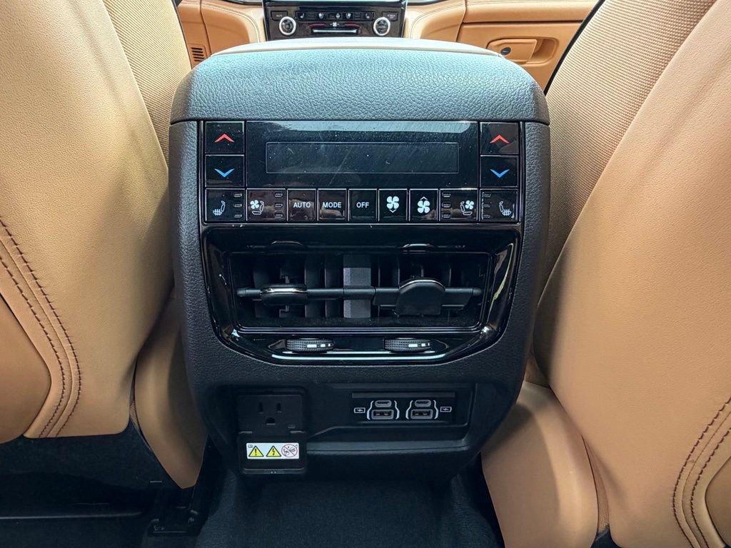 Certified 2025 Jeep Grand Cherokee L Summit AWD/4WD image 37
