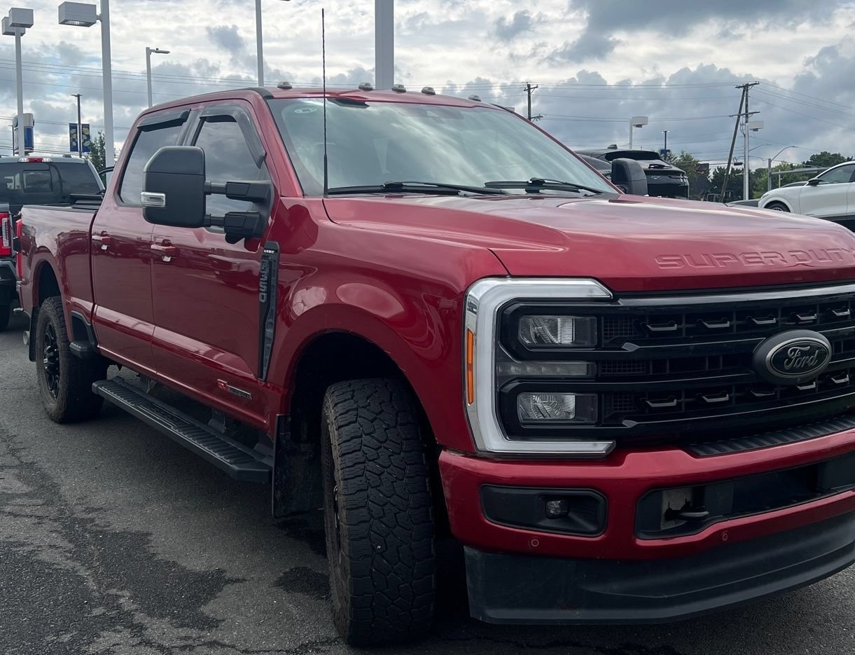 Used 2023 Ford F350 Lariat w/ Lariat Ultimate Package AWD/4WD image 2