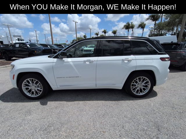 Used 2024 Jeep Grand Cherokee Summit AWD/4WD image 10