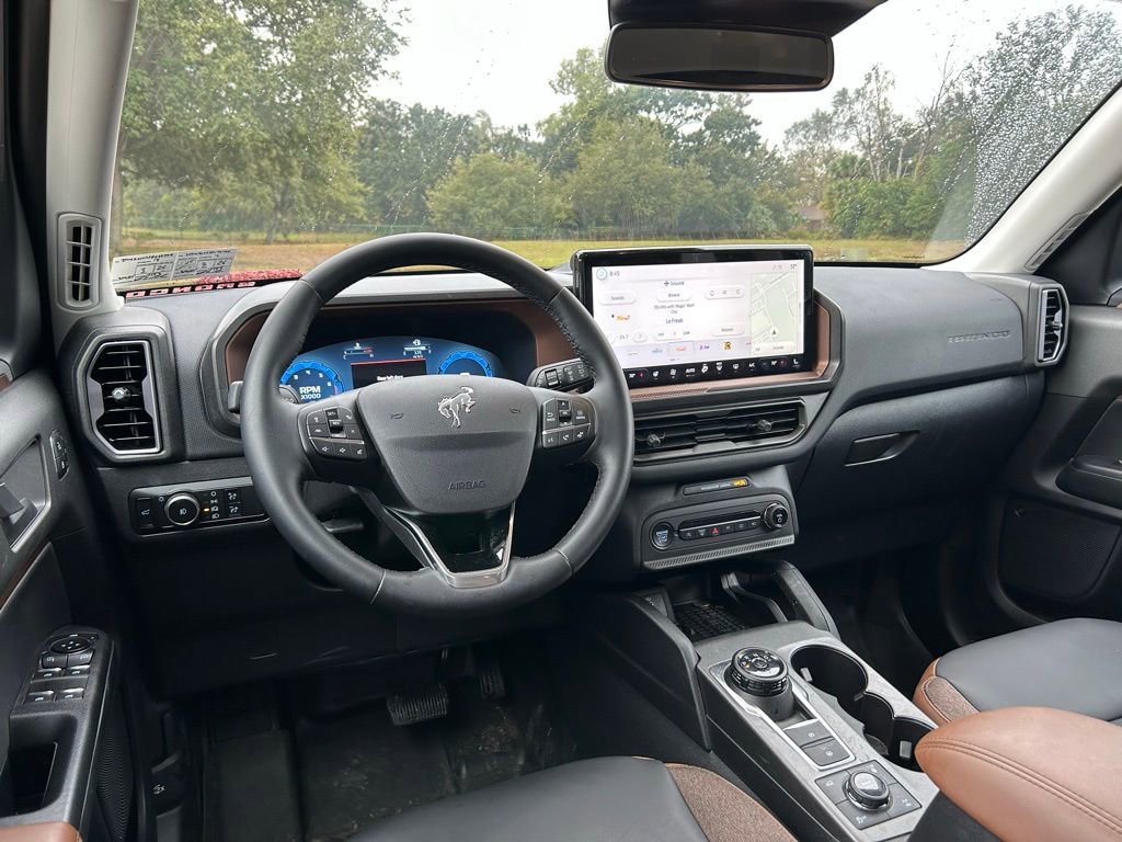 Used 2025 Ford Bronco Sport Outer Banks w/ Sasquatch Outer Banks Package image 12