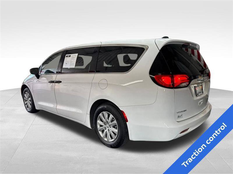 Used 2021 Chrysler Voyager L FWD image 7