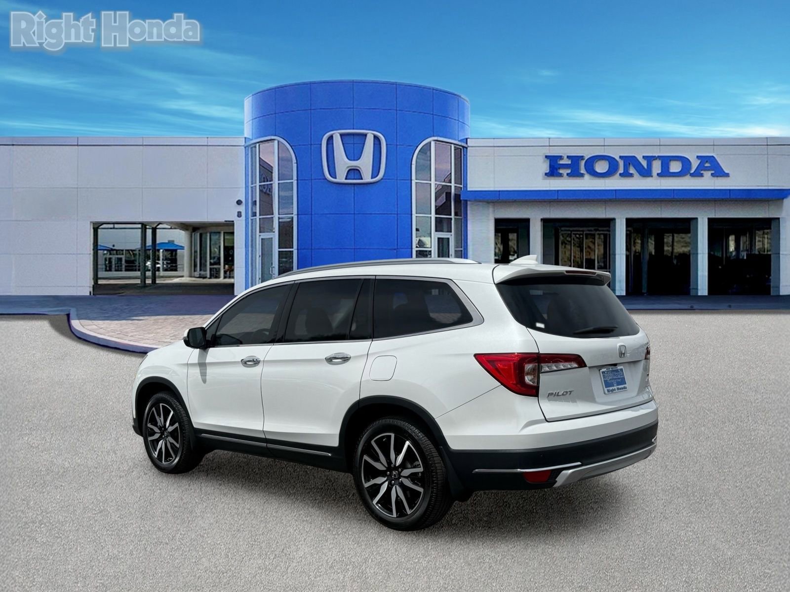 Used 2022 Honda Pilot Touring image 4