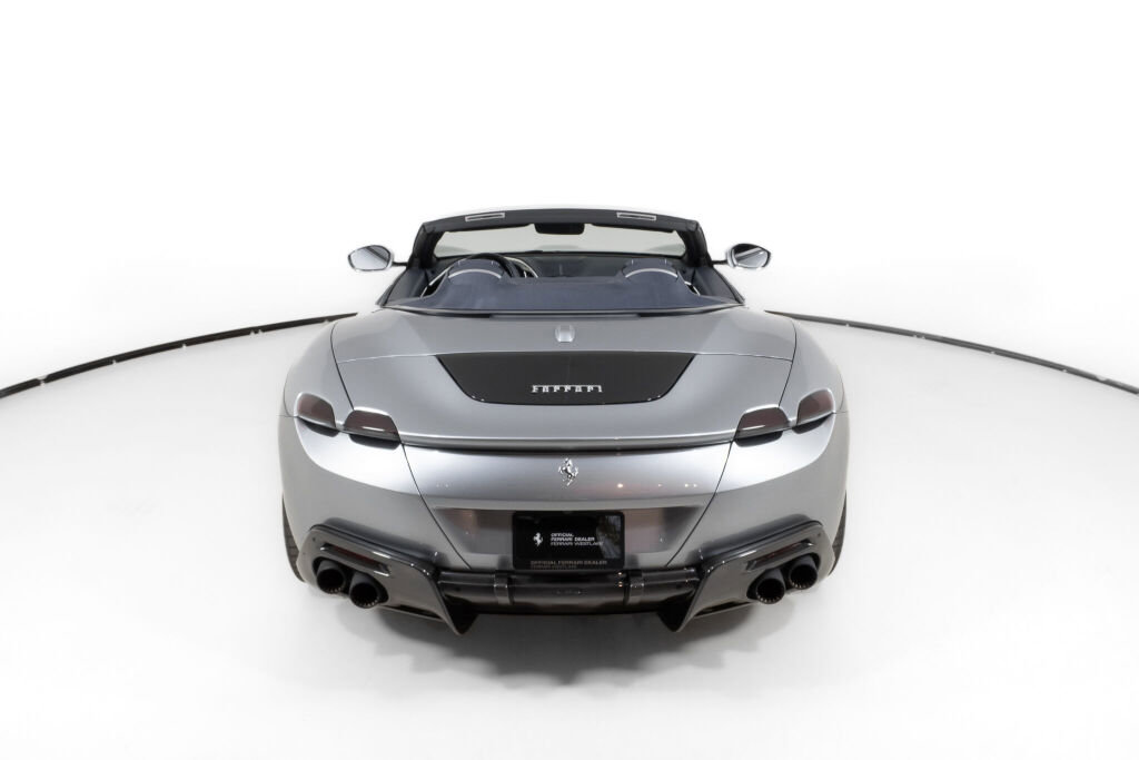 Used 2025 Ferrari Roma Spider image 7