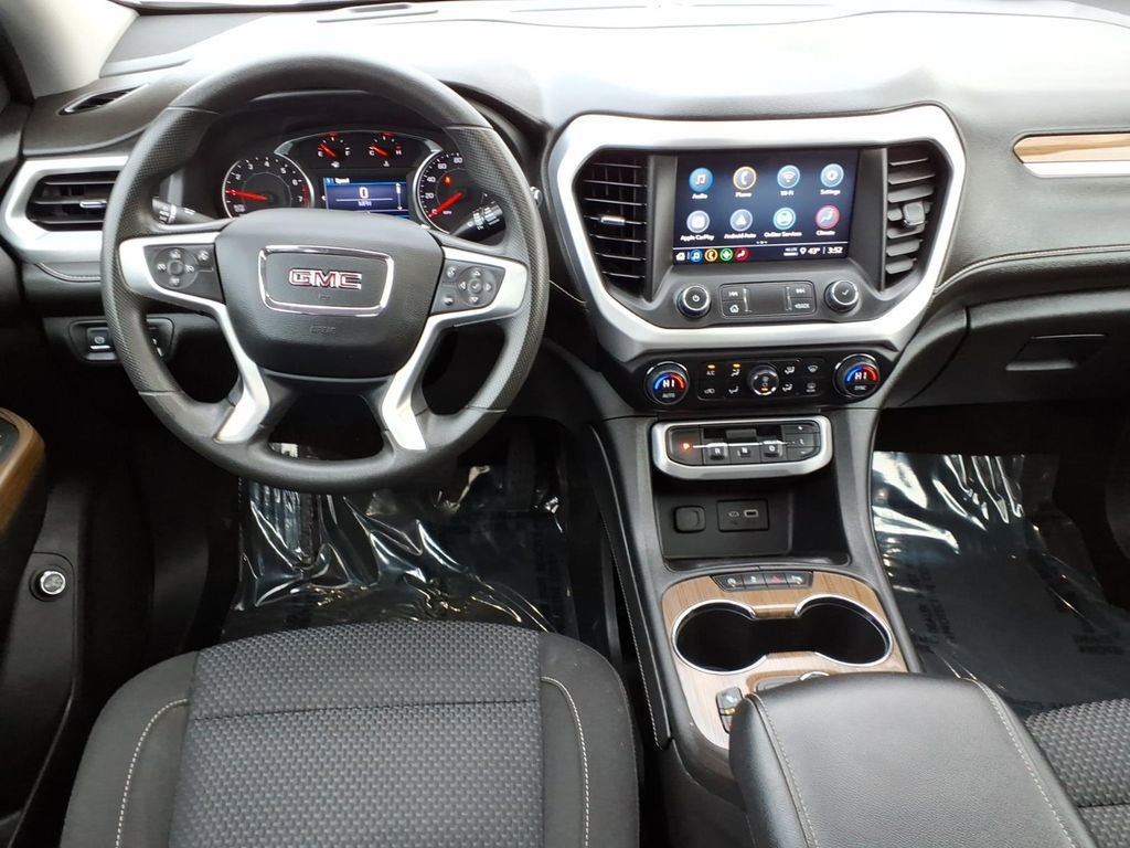 Certified 2023 GMC Acadia SLE w/ Driver Convenience Package image 9
