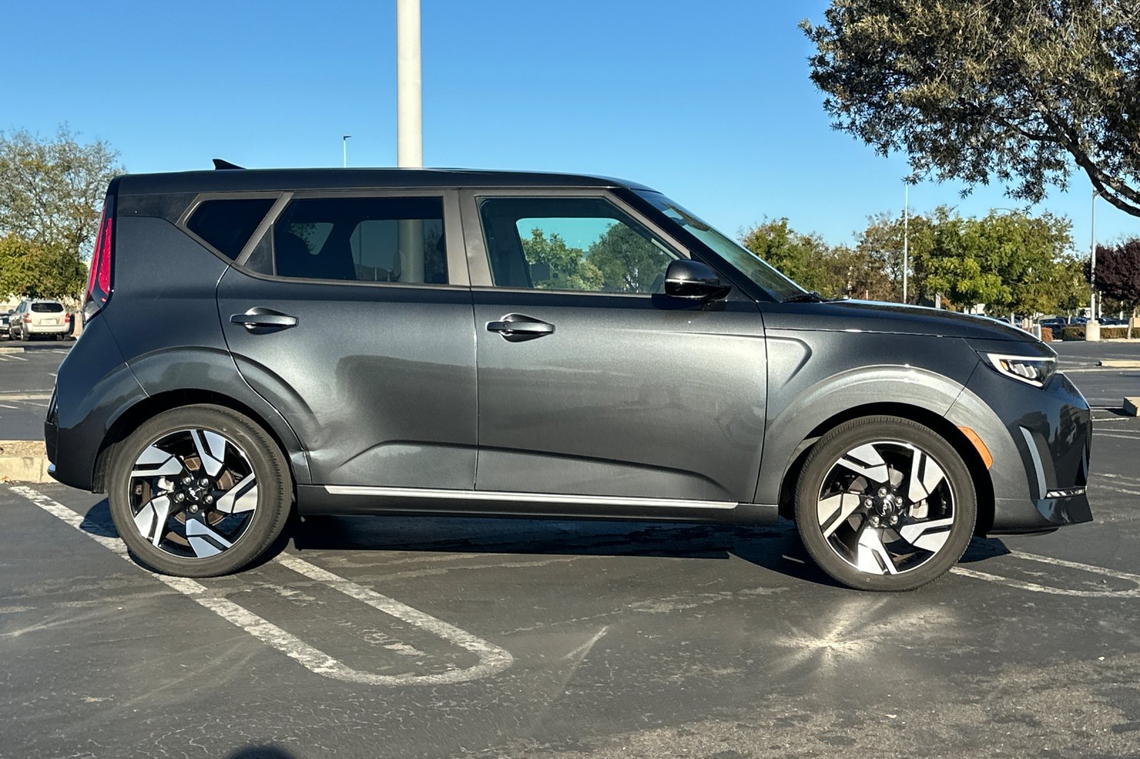 Used 2023 Kia Soul GT-Line w/ GT-Line Technology Package FWD image 3