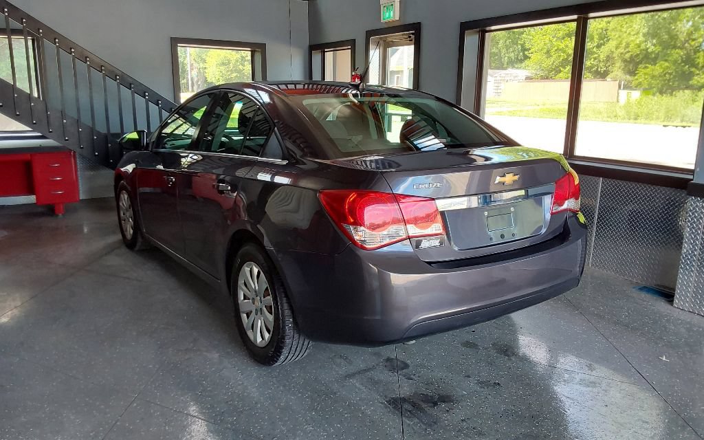 Used 2011 Chevrolet Cruze LS w/ Connectivity Package FWD image 10