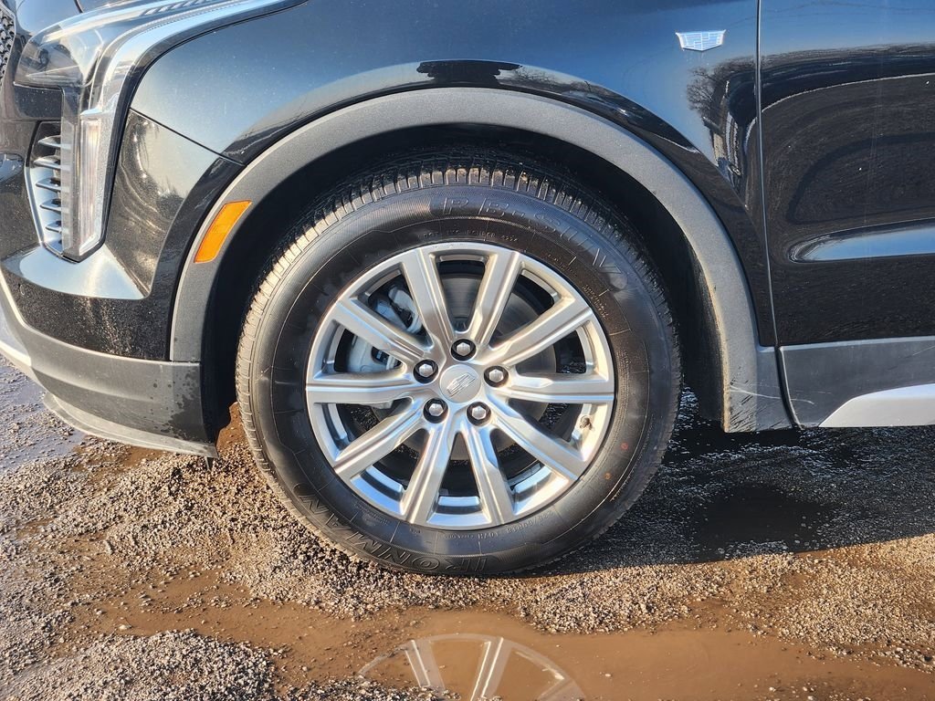 Used 2023 Cadillac XT4 Premium Luxury AWD/4WD image 12