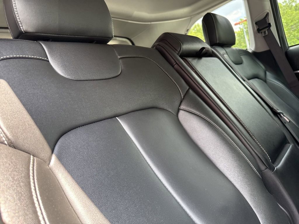 Used 2023 Jeep Grand Cherokee Limited image 55