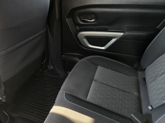 Used 2022 Nissan Titan SV w/ SV Convenience Package AWD/4WD image 13