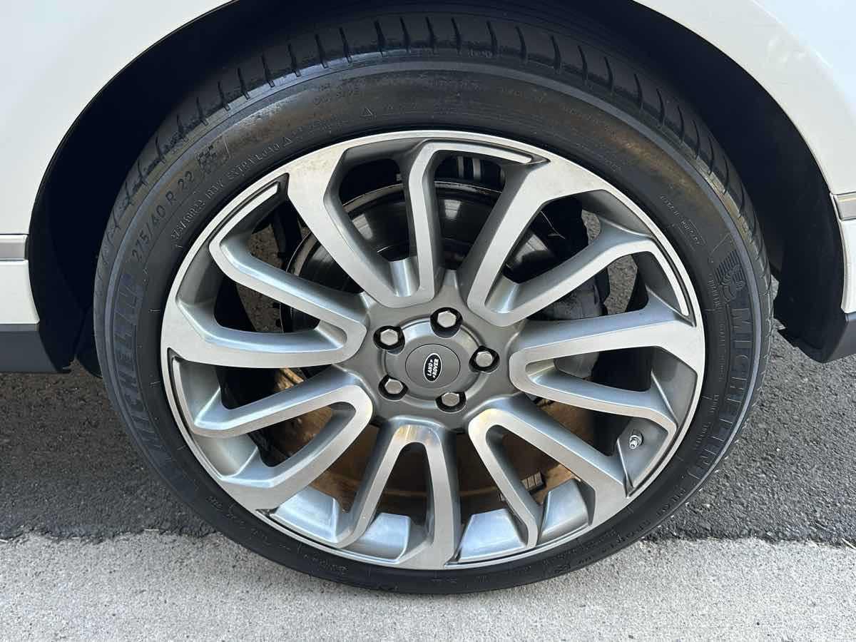 Used 2014 Land Rover Range Rover HSE image 69