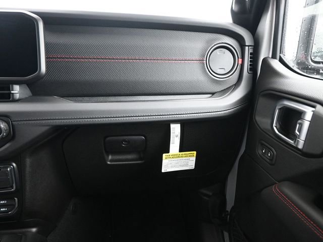 Used 2024 Jeep Wrangler Unlimited Rubicon w/ Capability Package image 15