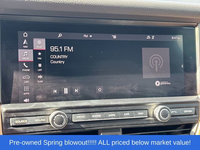 Used 2019 Porsche Macan AWD/4WD image 23