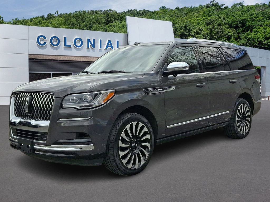 Used 2023 Lincoln Navigator Black Label image 3