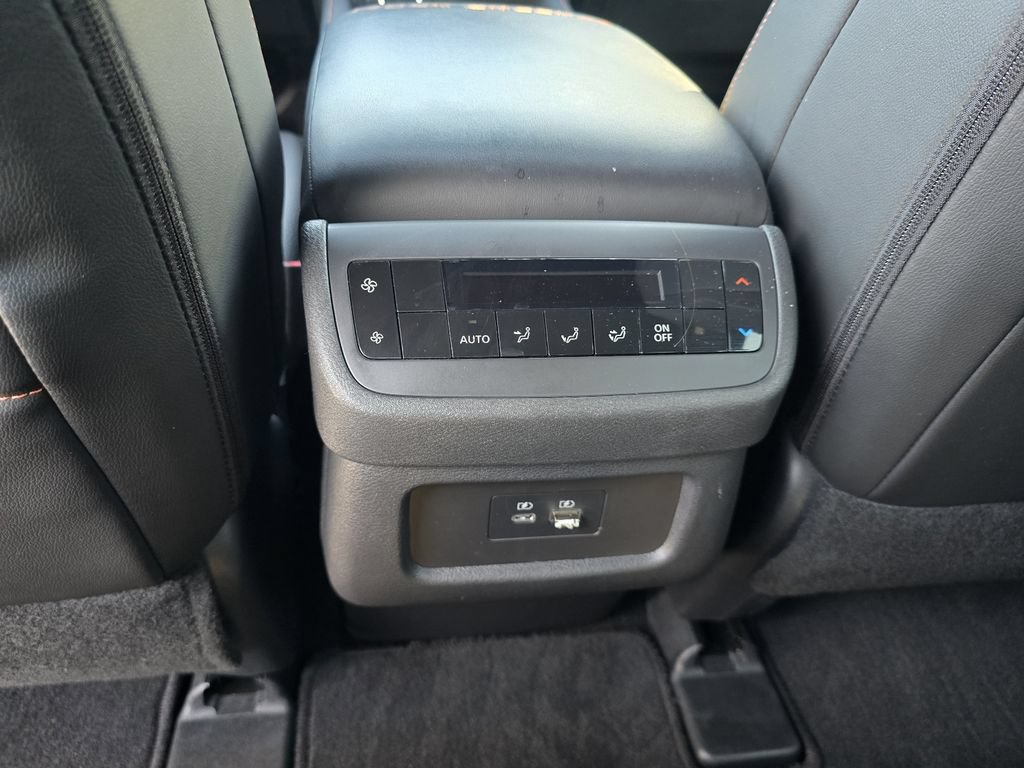 Used 2025 Nissan Pathfinder Rock Creek AWD/4WD image 25