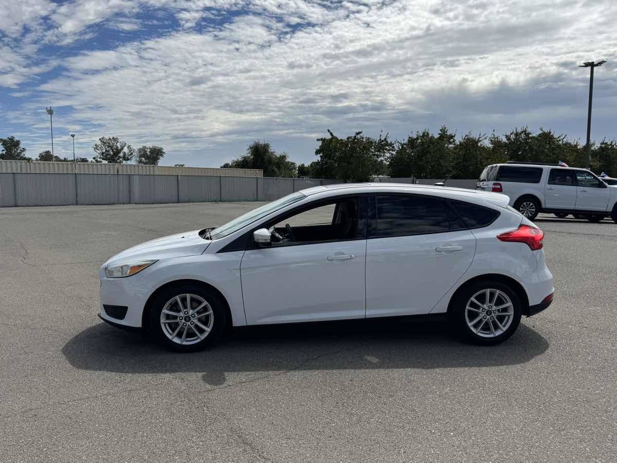 Used 2015 Ford Focus SE FWD image 6