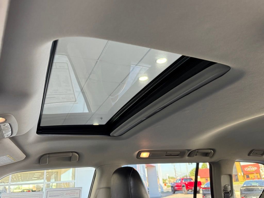 Used 2022 INFINITI QX80 Luxe image 22