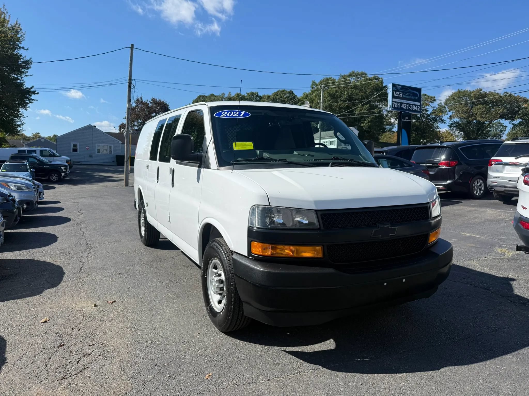 Used 2021 Chevrolet Express 2500 w/ Driver Convenience Package RWD image 1