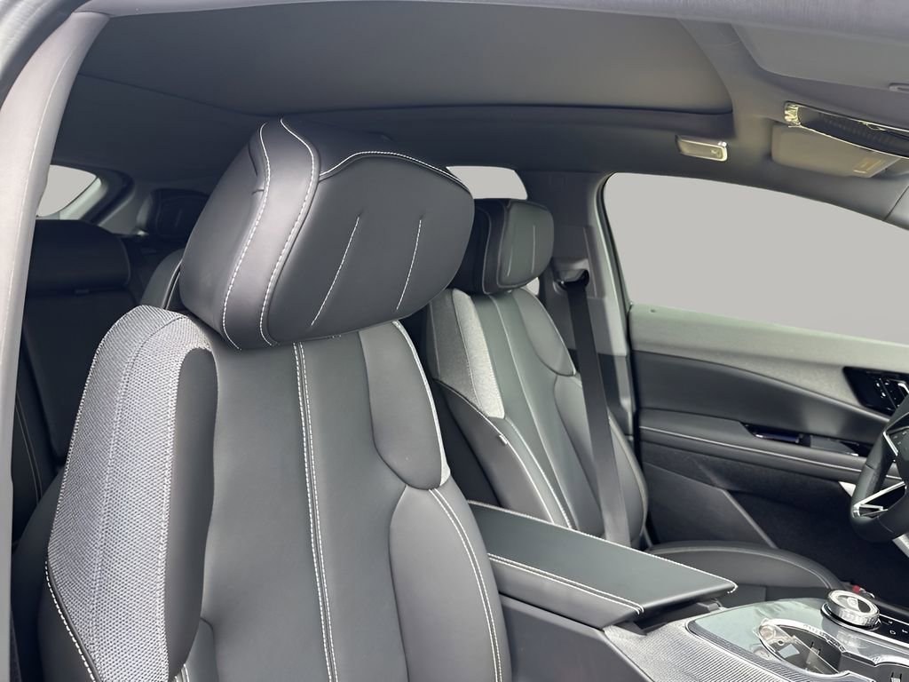 New 2026 Cadillac Optiq Sport 1 w/ LPO, Floor Liner Package AWD/4WD image 15