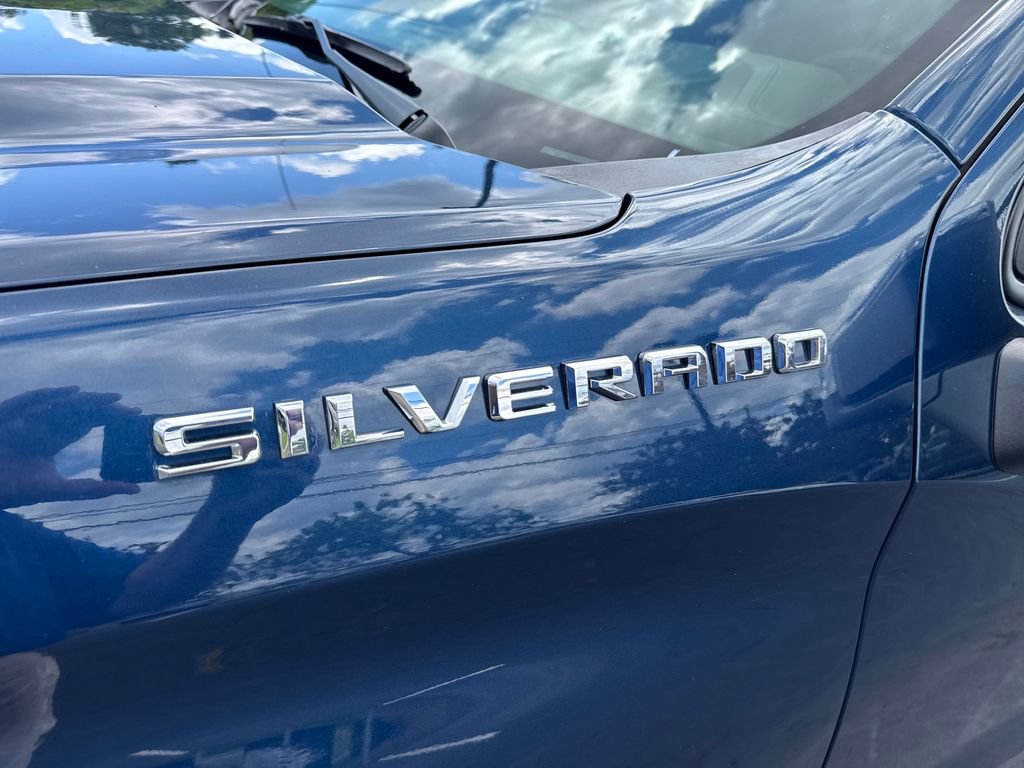 Used 2023 Chevrolet Silverado 1500 LT AWD/4WD image 9