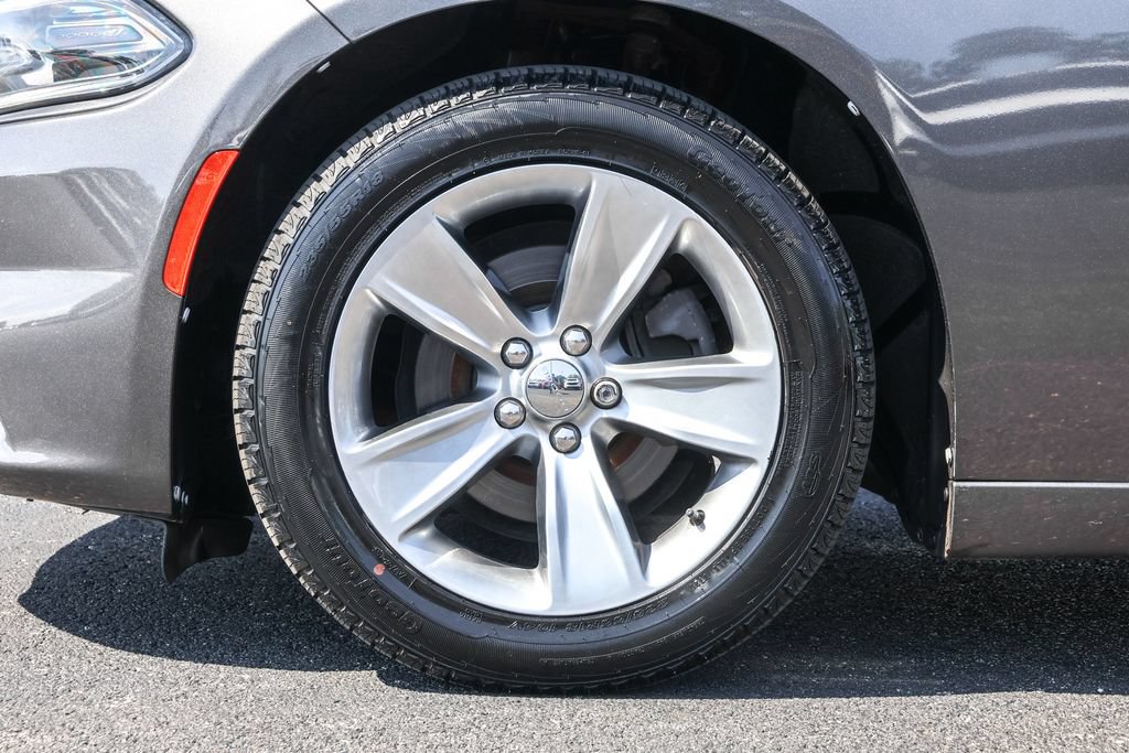 Used 2018 Dodge Charger SXT Plus w/ Driver Convenience Group RWD image 17