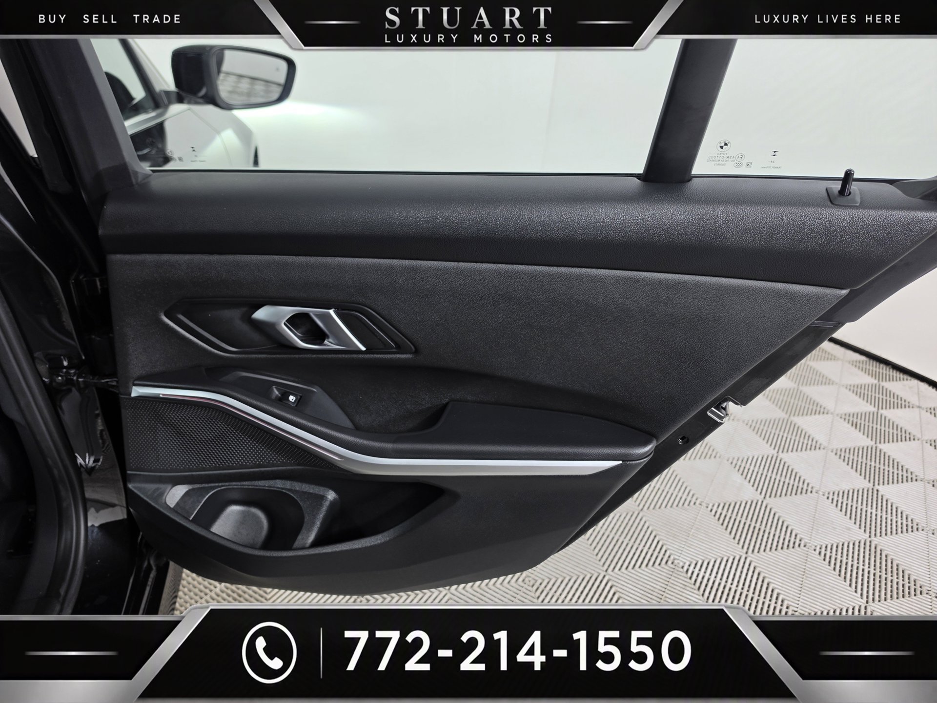Used 2025 BMW 330i xDrive Sedan AWD/4WD image 31
