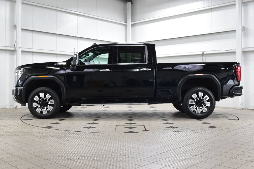 Used 2025 GMC Sierra 2500 Denali w/ Denali Reserve Package AWD/4WD image 4