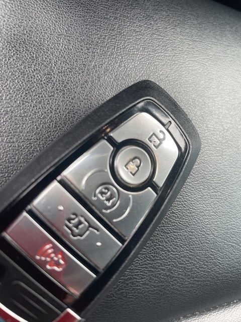 Used 2023 Ford Explorer XLT w/ Equipment Group 202A RWD image 13