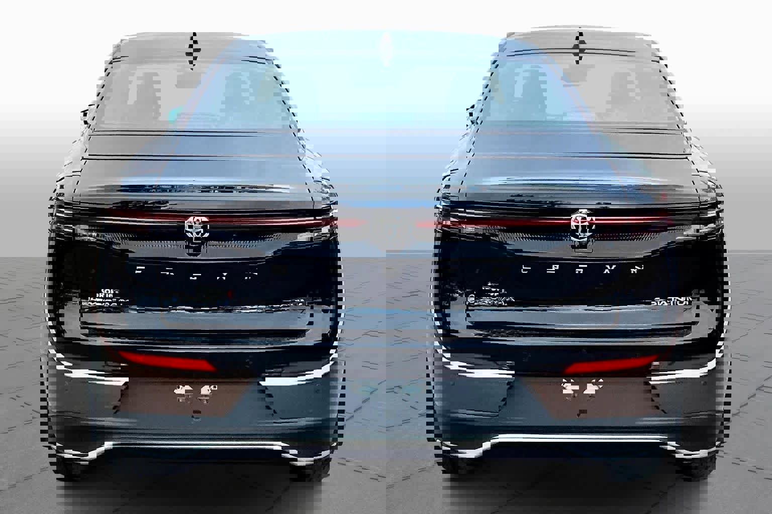 New 2026 Toyota Crown Platinum image 4