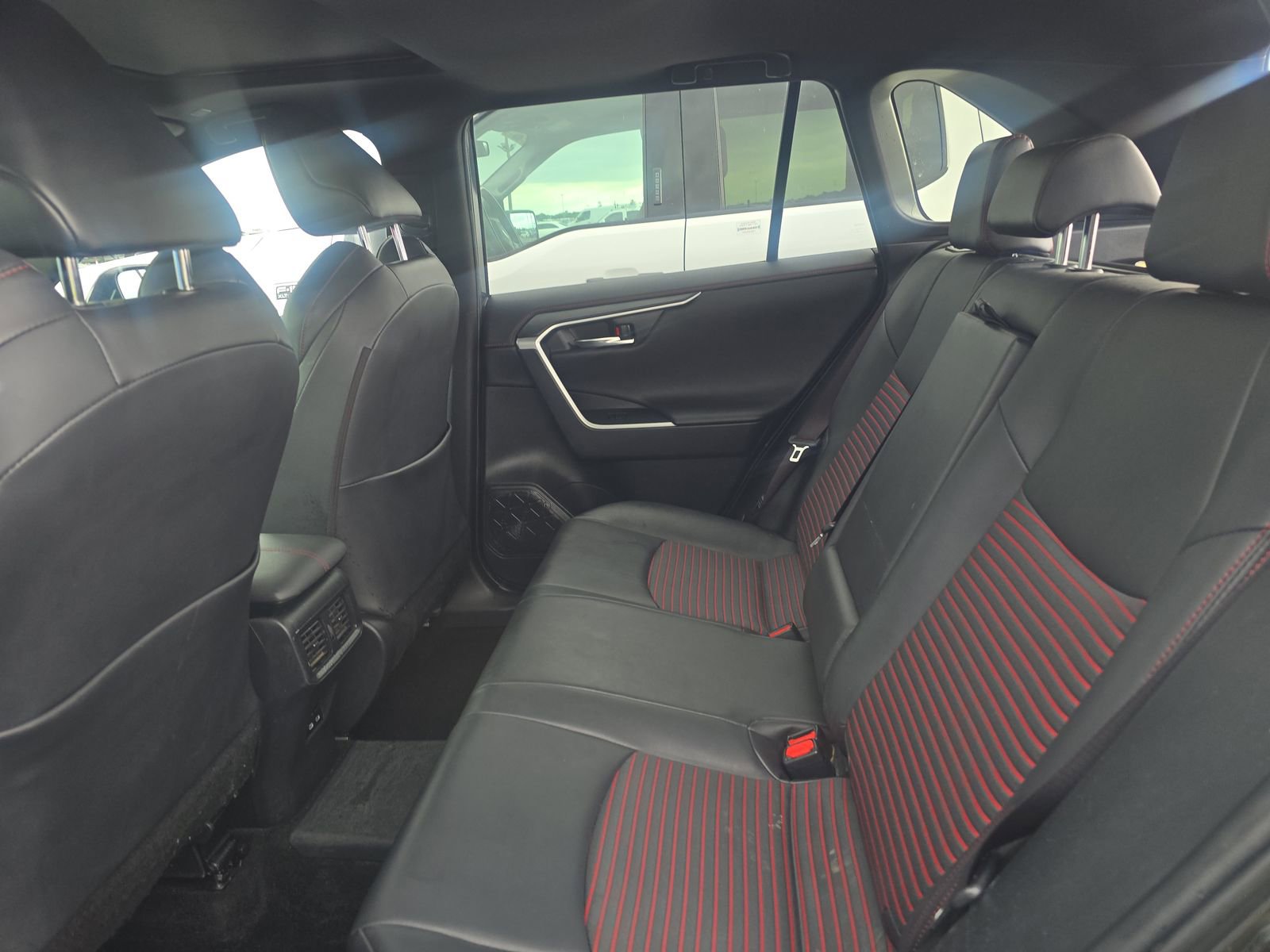 Used 2024 Toyota RAV4 XSE AWD/4WD image 21