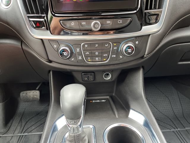 Used 2023 Chevrolet Traverse Premier w/ LPO, Floor Liner Package FWD image 64