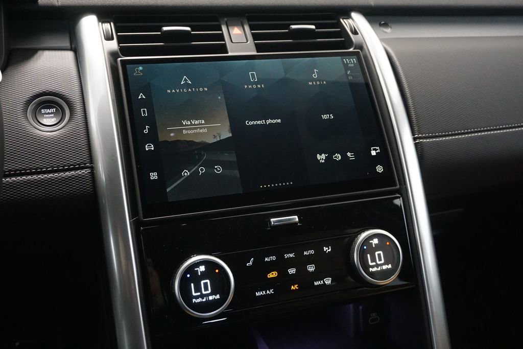 New 2025 Land Rover Discovery Dynamic SE image 15