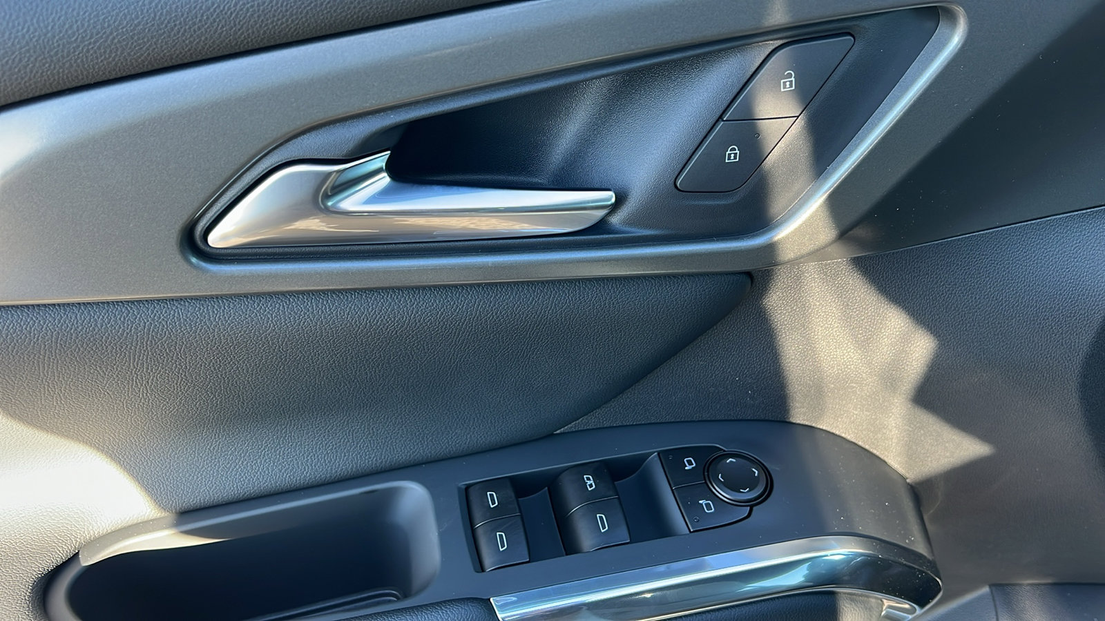 New 2026 Chevrolet Traverse LT w/ Driver Confidence Package image 17