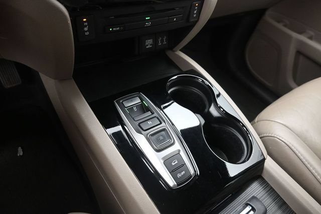 Used 2016 Honda Pilot Touring image 23