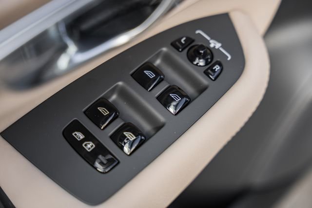 New 2026 Volvo XC90 B6 Plus w/ Protection Package Premier image 40