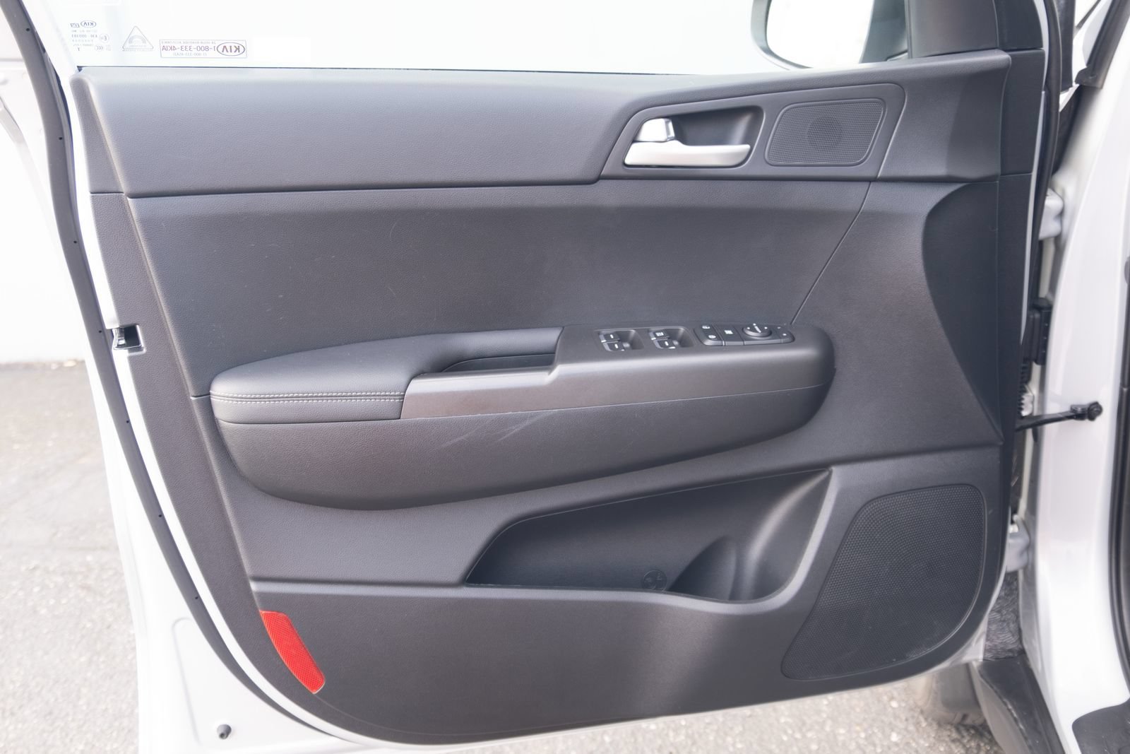 Used 2020 Kia Sportage LX AWD/4WD image 12