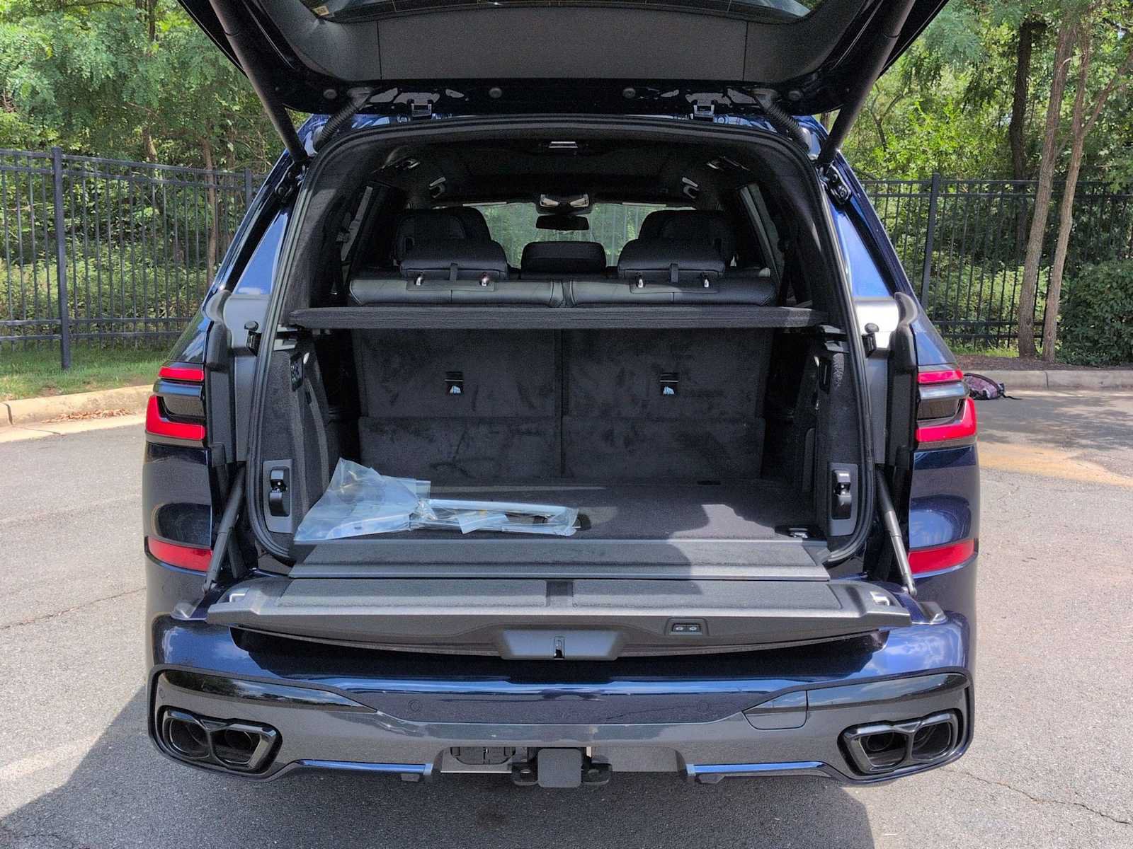 New 2027 BMW X7 M60i AWD/4WD image 36