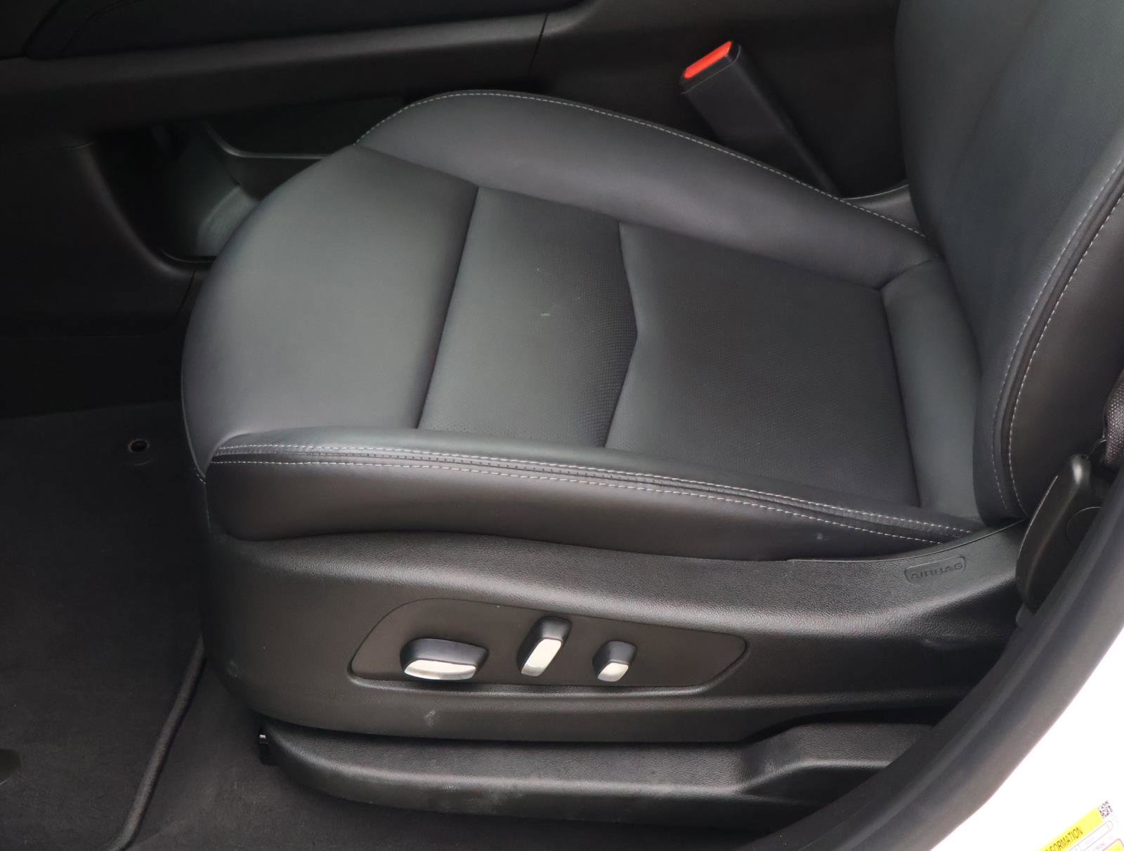 Used 2024 Cadillac XT5 Premium Luxury FWD image 18