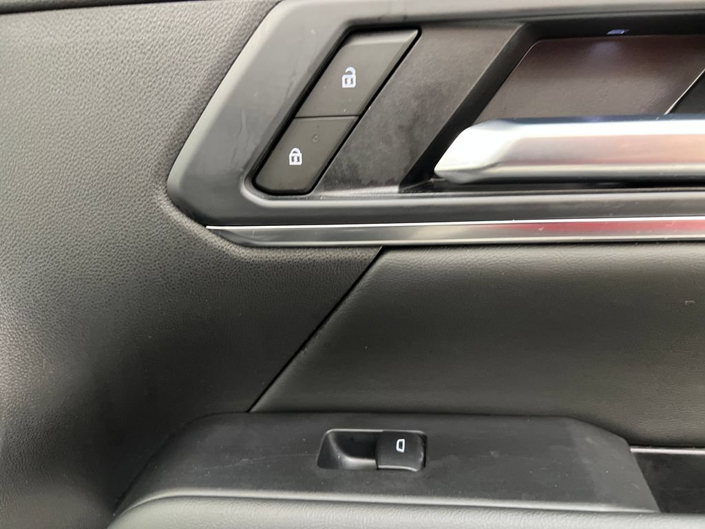 Used 2025 GMC Terrain Elevation FWD image 31