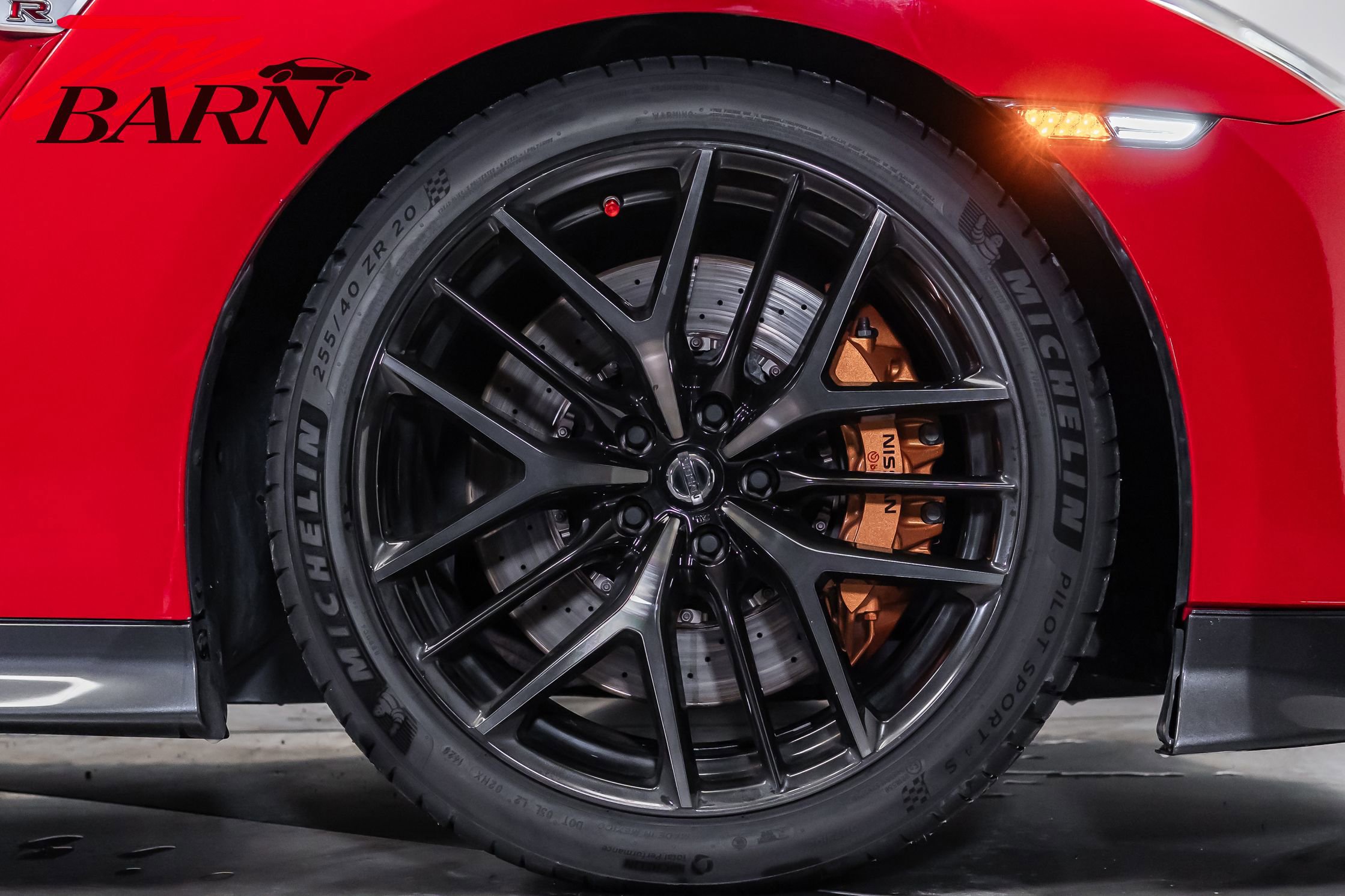 Used 2018 Nissan GT-R Premium image 17