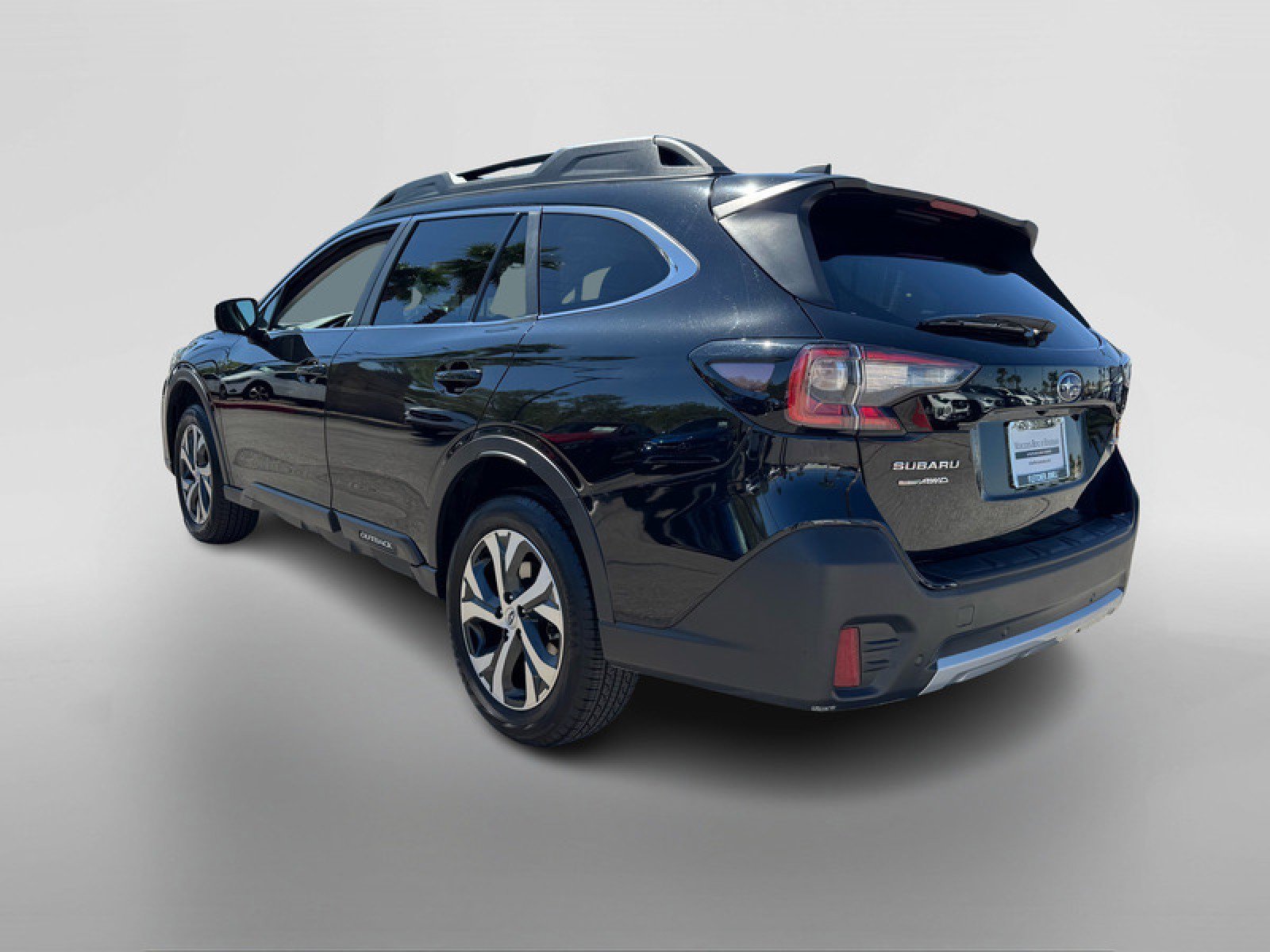 Used 2022 Subaru Outback Limited AWD/4WD image 3