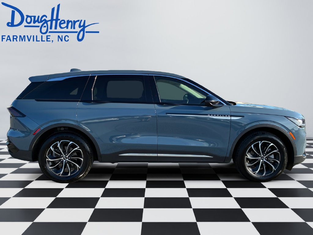 Used 2026 Lincoln Nautilus Premier w/ Equipment Group 102A AWD/4WD image 6