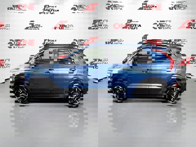 Used 2023 Kia Niro EX image 4