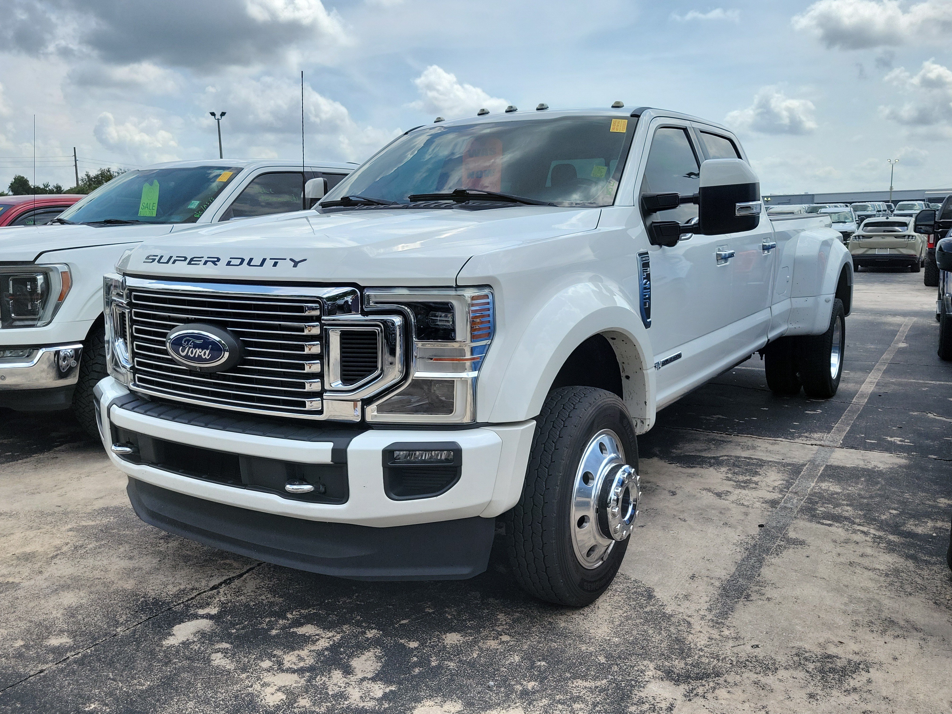 Used 2022 Ford F450 Limited w/ FX4 Off-Road Package AWD/4WD image 3