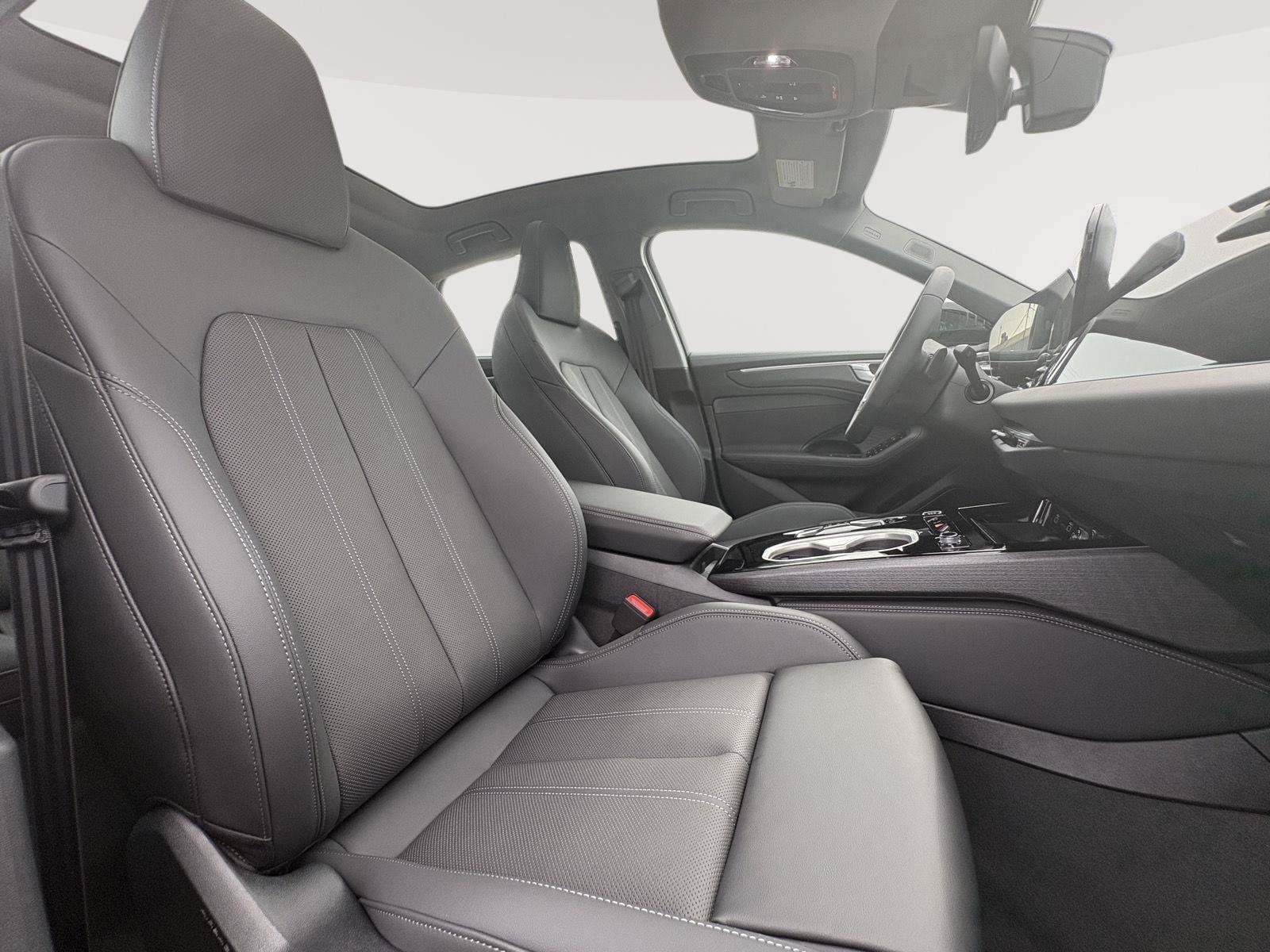 New 2026 Audi A6 Premium Plus AWD/4WD image 25