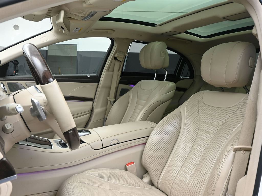 Used 2019 Mercedes-Benz S 560 Sedan image 3