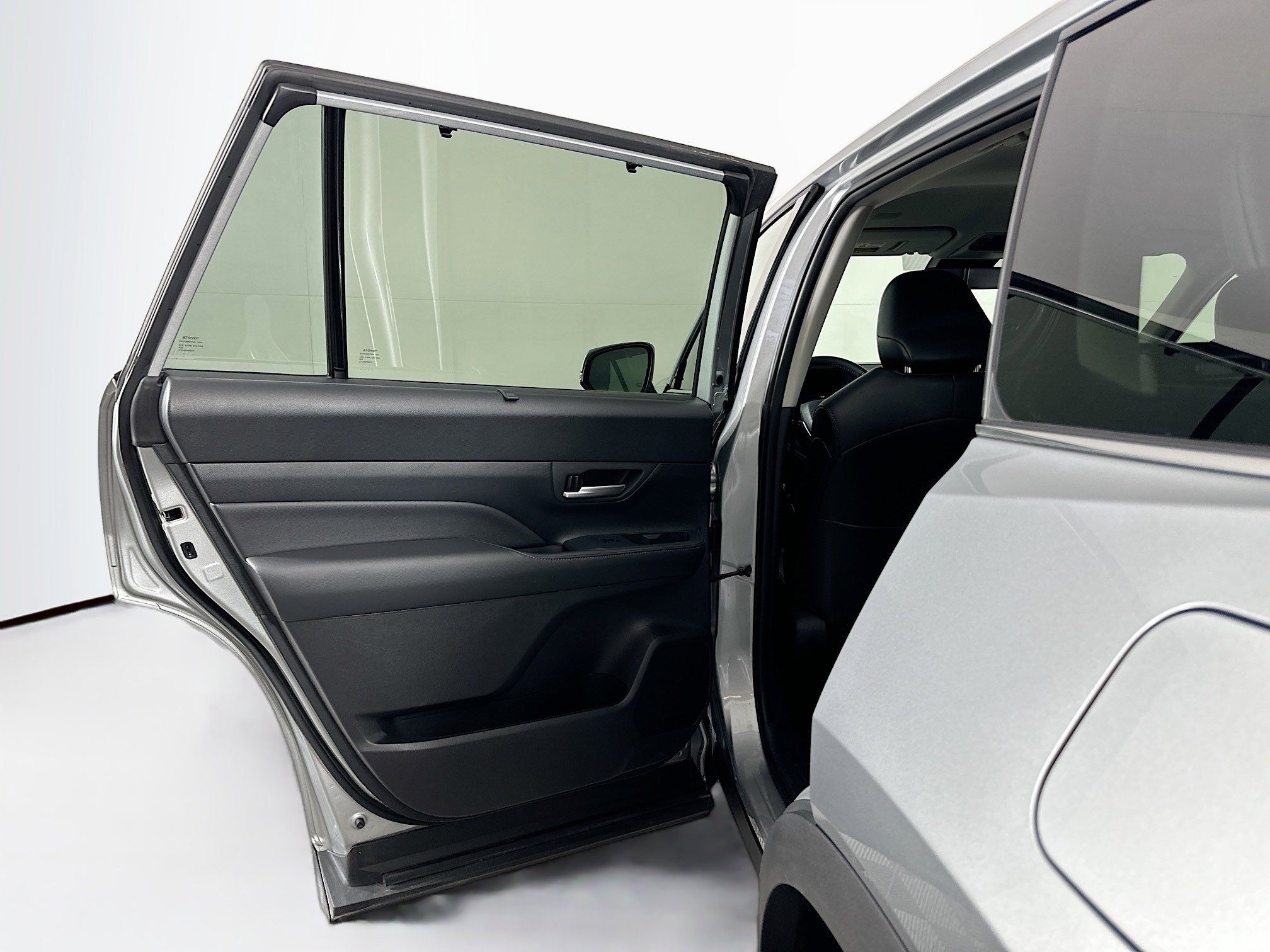 Used 2025 Toyota Grand Highlander AWD image 26